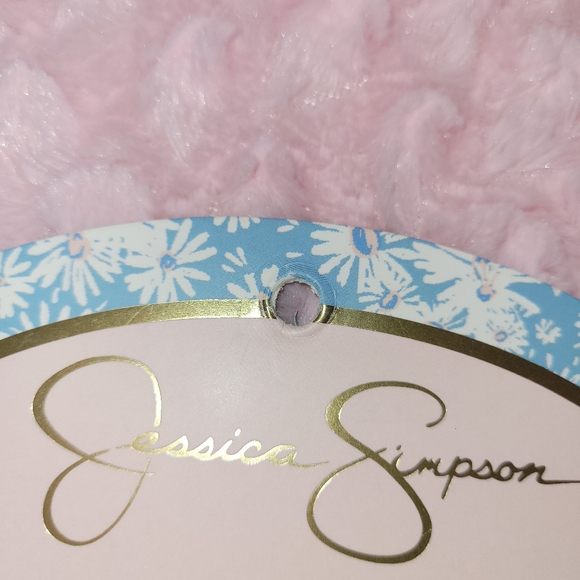 Jessica Simpson 5-Piece Personal Grooming Set. - Picture 8 of 8